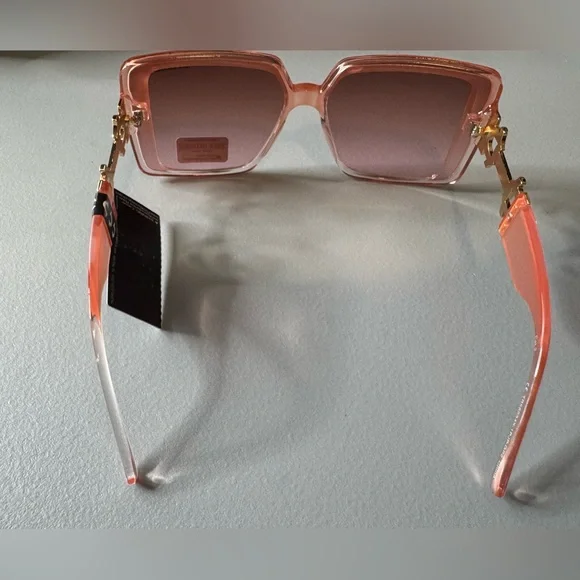 True Religion clear Pink Oversized square Sunglasses with gold hardware - Picture 3 of 5